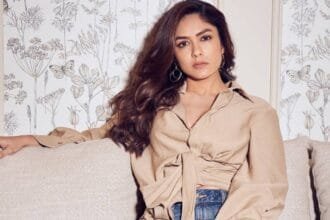 ‘gen-z-से-कुछ-सीखिए’,-मृणाल-ठाकुर-ने-10-साल-छोटे-क्रिकेटर-संग-डेटिंग-की-अफवाहों-पर-तोड़ी-चुप्पी,-बताया-सच