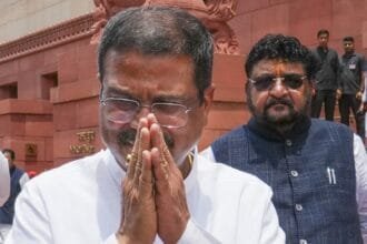 धर्मेंद्र-प्रधान-ने-इस्तीफे-पर-तोड़ी-चुप्पी,-कहा-‘gen-z-को-गुमराह-करने-की-कोशिश-हुई’