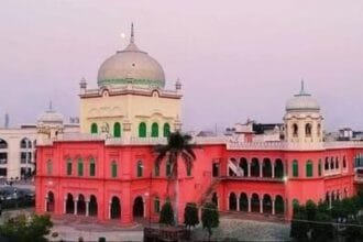 up:-दारुल-उलूम-में-कल-जल-चढ़ाने-का-एलान,-पुलिस-और-प्रशासन-सतर्क;-माहौल-खराब-करने-वालों-को-दी-चेतावनी