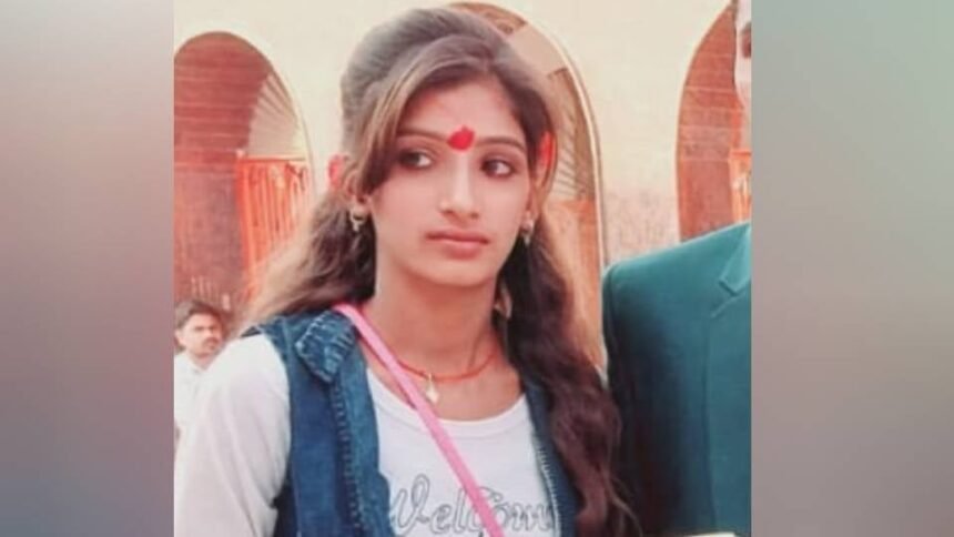 बाराबंकी: साइबर ठग की धमकी भरी कॉल से परेशान युवती ने गंवाई जान, मौत के बाद भी आता रहा फोन, पुलिस जांच में जुटी - Apex News India बाराबंकी: साइबर ठग की धमकी भरी कॉल से परेशान युवती ने गंवाई जान, मौत के बाद भी आता रहा फोन, पुलिस जांच में जुटी