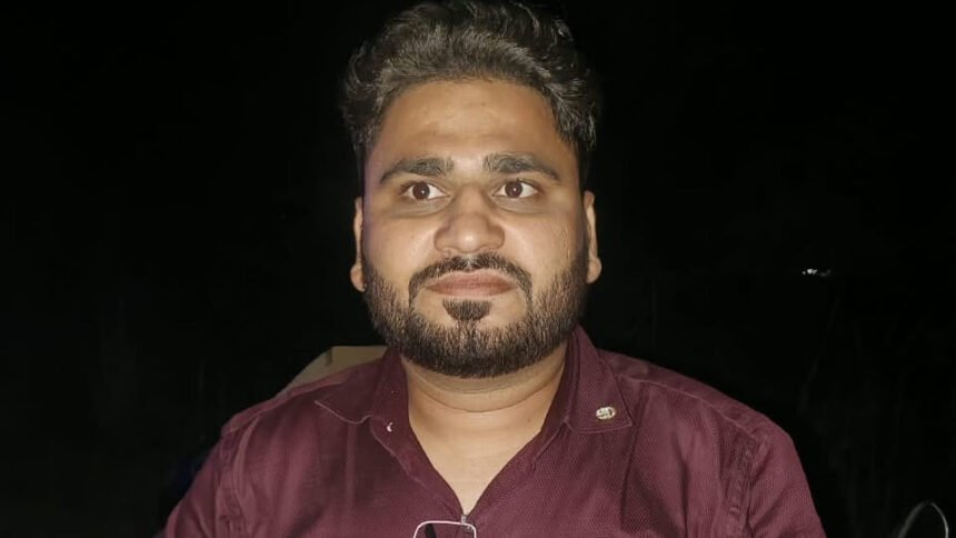 जालौन में पहाड़गांव चौकी से 100 मीटर दूर तमंचे के बल पर दंपती से लूट, आंगनबाड़ी कार्यकत्री के जेवर और 13 हजार रुपये छीने