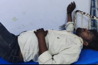 खेरागढ़ में भाजपा बैठक के दौरान समर्थकों में मारपीट, ईंट से हमले में युवक घायल
