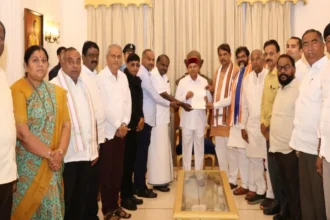 कर्नाटक SIR विवाद: BJP-JDS ने राज्यपाल को सौंपा ज्ञापन, फॉर्म-7 एफआईआर पर घमासान