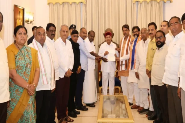 कर्नाटक SIR विवाद: BJP-JDS ने राज्यपाल को सौंपा ज्ञापन, फॉर्म-7 एफआईआर पर घमासान