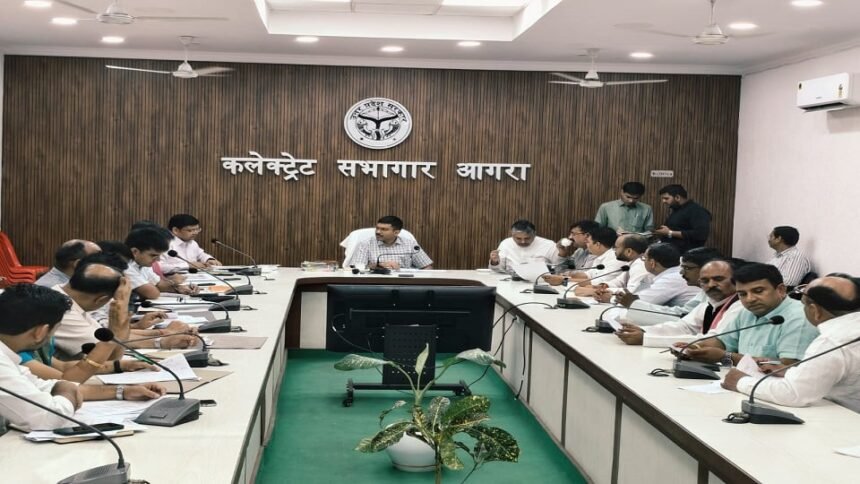 आगरा में भूजल बचाने की योजना: 10 तालाब चिह्नित होंगे, सरकारी भवनों में रेन वाटर हार्वेस्टिंग अनिवार्य