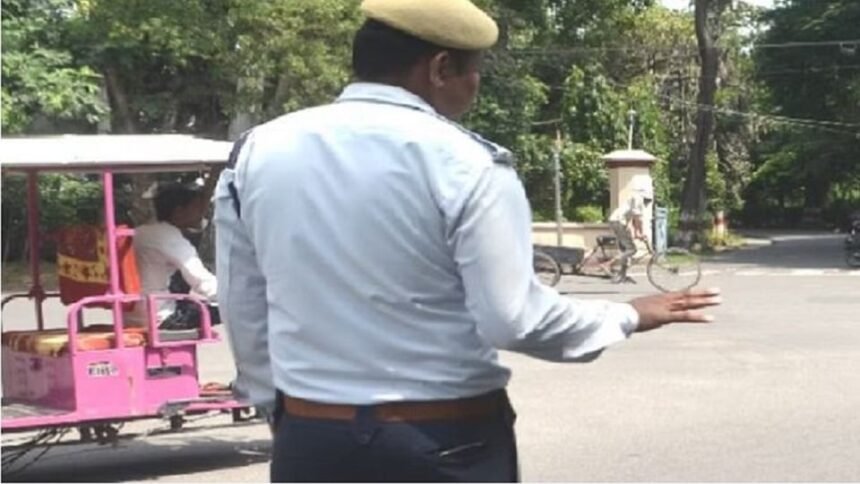 फतेहपुर सीकरी में किसान को लिफ्ट देकर जेब से 34 हजार निकाले