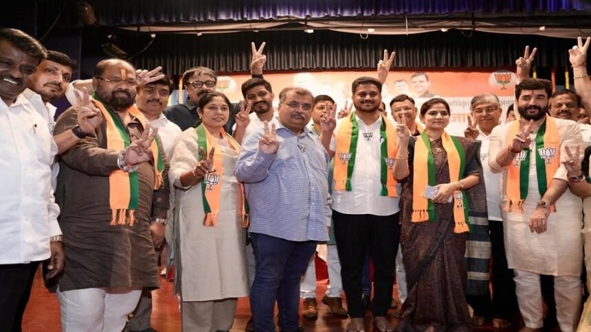 पुणे शिक्षक-स्नातक एमएलसी चुनाव: रविंद्र चव्हाण ने छह जिलों में की 10 बैठकें - Apex News India पुणे शिक्षक-स्नातक एमएलसी चुनाव: रविंद्र चव्हाण ने छह जिलों में की 10 बैठकें